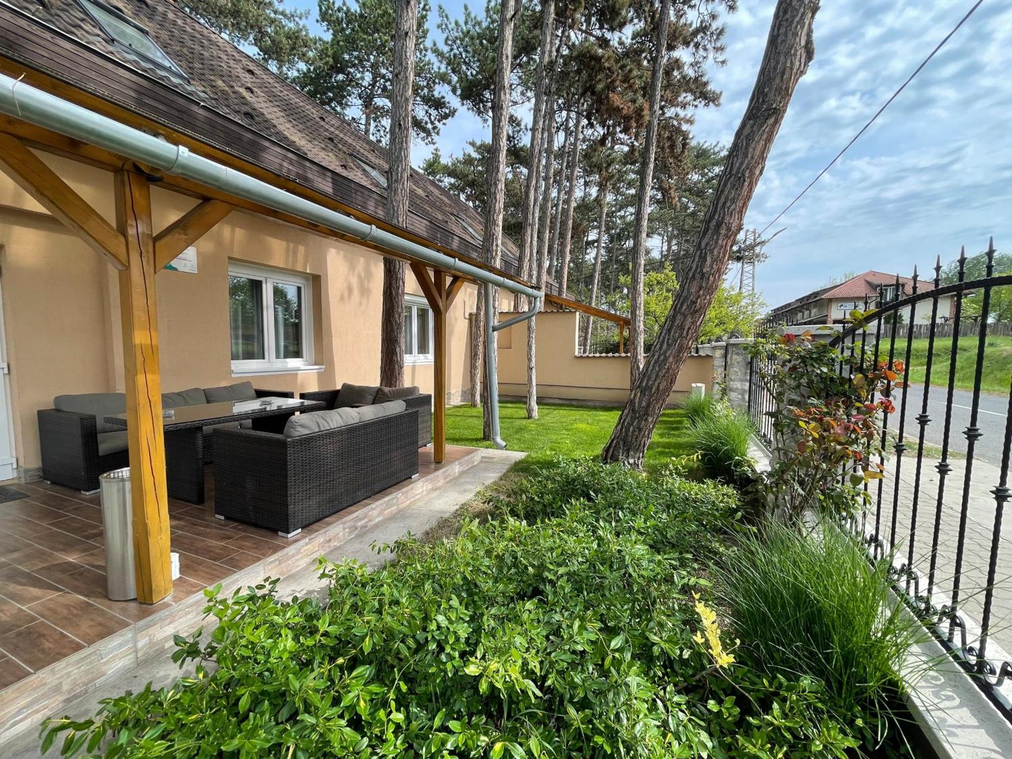 Gratisz Apartman Siofok Ngoại thất bức ảnh