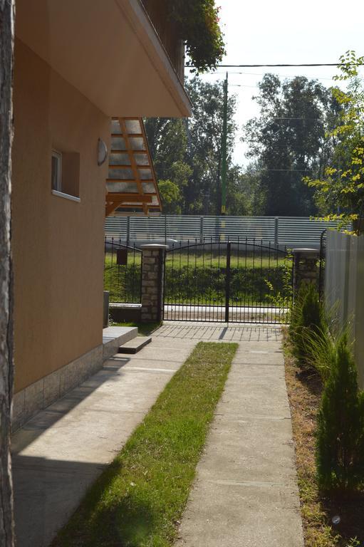 Gratisz Apartman Siofok Ngoại thất bức ảnh
